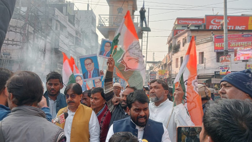 कांग्रेस ने अमित शाह का फूंका पुतला