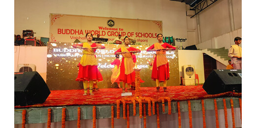 बुद्ध वर्ल्ड स्कूल के 10वां वार्षिकोत्सव में दशावतार नाटक और रंगारंग प्रस्तुतियों ने मोहा मन