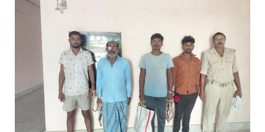 लखीसराय में चार जगहों पर छापेमारी, 20.7 लीटर चुलाई शराब बरामद