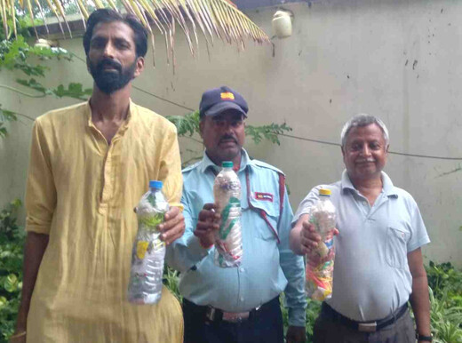ईको ब्रिक्स बनेगा प्लास्टिक प्रदूषण का समाधान, लखीसराय में पर्यावरण भारती का अनोखा अभियान 