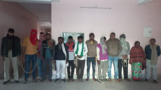 अवैध शराब के कारोबार पर कार्रवाई, 11 गिरफ्तार