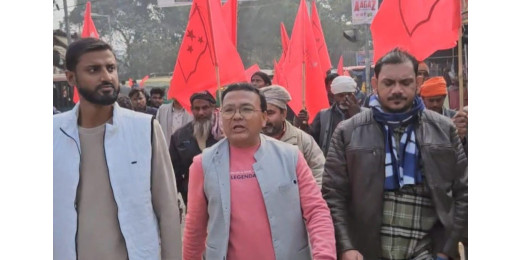 ऑटो टोटो चालकों के समर्थन में भाकपा माले का प्रदर्शन, जिलाधिकारी को घेरा