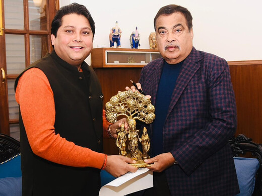केंद्रीय मंत्री नितिन गडकरी से शिक्षक प्रतिनिधि स्वदेश कुमार सिंह की शिष्टाचार भेंट, शिक्षा–प्रौद्योगिकी पर हुई सार्थक चर्चा