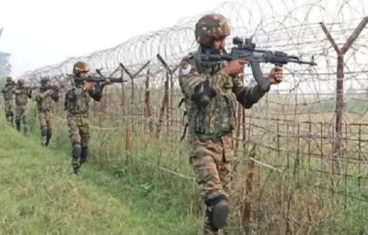 नापाक हरकतों से बाज नहीं आ रहा पाक, LOC पर फिर किया सीजफायर का उल्लंघन