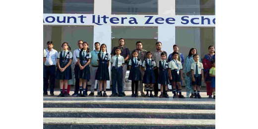 माउंट लिट्रा जी स्कूल में अप्रैल के स्टार परफॉर्मर घोषित, ओलंपियाड विजेताओं को मिला सम्मान