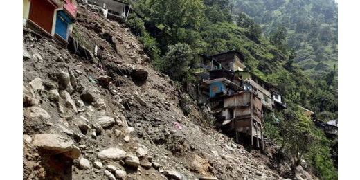 हिमाचल और उत्तराखंड त्रासदी: हम प्रकृति को मार रहे हैं, वो हमें मार रही है