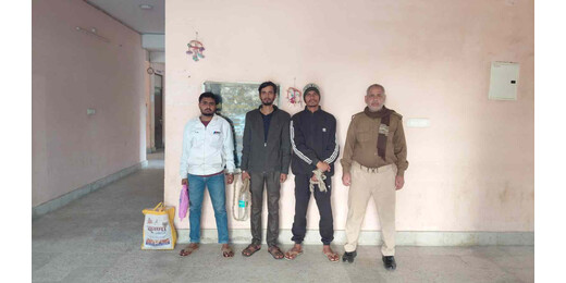 शराबबंदी के नौ साल बाद भी कारोबार बदस्तूर जारी, तीन धंधेबाज गिरफ्तार