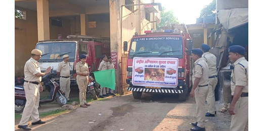 अग्निसुरक्षा जागरूकता को लेकर जवानों ने निकाली वाहन रैली