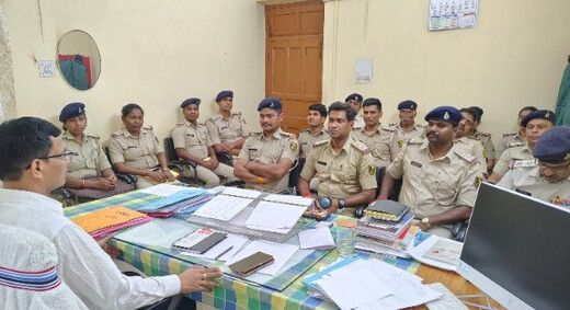 राष्ट्रीय लोक अदालत की तैयारी को लेकर थानाध्यक्षों के साथ बैठक, अधिक भागीदारी पर जोर