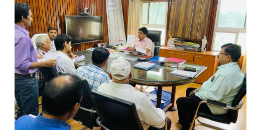 जिलाधिकारी ने की उर्वरक निगरानी समिति से संबंधित समीक्षात्मक बैठक