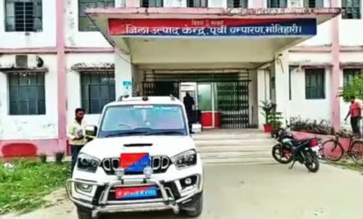 पुलिस हिरासत से हथकड़ी सहित दो शराब तस्कर फरार