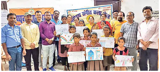 मुजफ्फरपुर में अप्पन पाठशाला के बच्चों के बीच चित्रांकन प्रतियोगिता का आयोजन