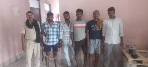 किउल रेलवे स्टेशन से दो तस्कर गिरफ्तार, 14.640 लीटर विदेशी शराब बरामद