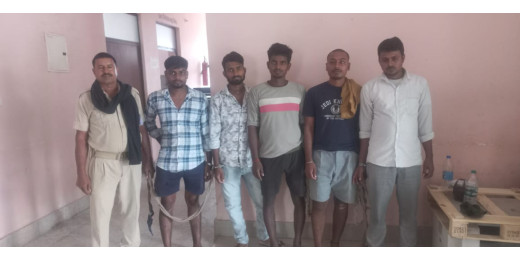 किउल रेलवे स्टेशन से दो तस्कर गिरफ्तार, 14.640 लीटर विदेशी शराब बरामद