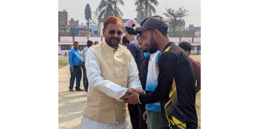 हसनपुर उच्च विद्यालय में 15 दिवसीय टेनिस बॉल क्रिकेट टूर्नामेंट का उद्घाटन