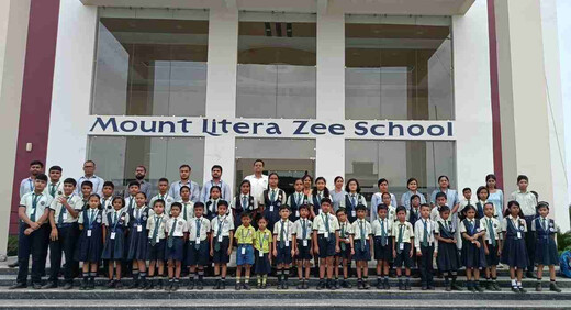 माउंट लिट्रा ज़ी स्कूल में चमके नौनिहाल, 66 छात्रों को मिला प्राइड ऑफ एमएलज़ेडएस सम्मान