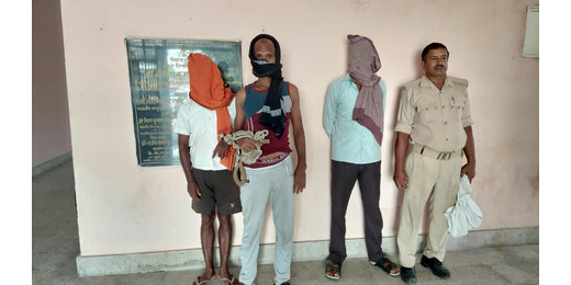 शराबबंदी कानून के तहत बड़ी कार्रवाई, शराब तस्कर सहित तीन गिरफ्तार