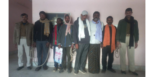 21 लीटर महुआ शराब के साथ दो तस्कर सहित 4 शराबी गिरफ्तार