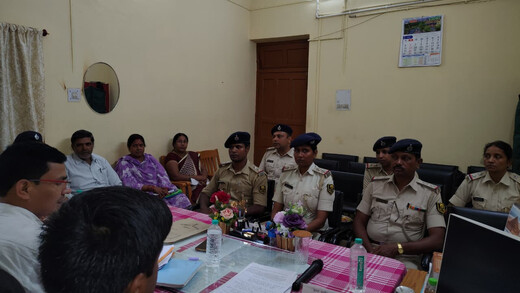 बाल हितैषी कानूनी सेवाओं की समीक्षा, डीएलएसए ने जागरूकता बढ़ाने पर दिया जोर