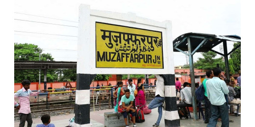 रेल टिकट की कालाबाजारी पर आचार्य चंद्र किशोर पाराशर ने उठाई आवाज