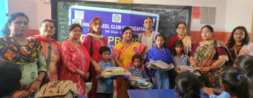 इनरव्हील क्लब की संयुक्त पहल, आगजनी से प्रभावित बच्चों को दिए पाठ्य व राहत सामग्री