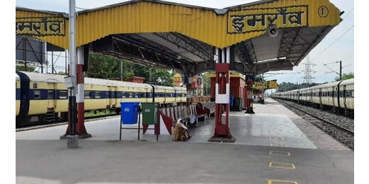 बक्सर का डुमरांव रेलवे स्टेशन बना शराब तस्करी का अड्डा, ट्रेनों से उतारी जाती है अवैध शराब 