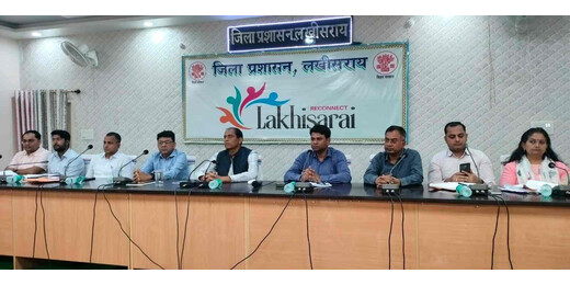 जनगणना और योजनाओं को लेकर डीएम की सख्ती, समयबद्ध कार्य निपटाने का निर्देश