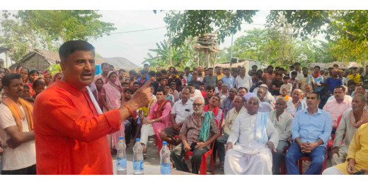 श्मशान भूमि पर पंचायत भवन निर्माण को लेकर बवाल, अजीत कुमार बोले– जन भावना के विरुद्ध न लें अधिकारी निर्णय
