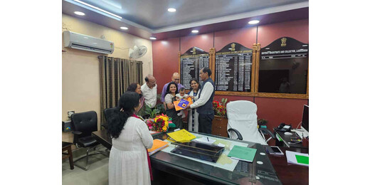 कचरे के ढेर से मिली मासूम को मिला परिवार, अडॉप्शन की प्रक्रिया संपन्न 