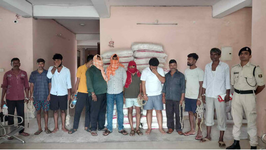 मद्य निषेध विभाग की कार्यवाई तेज, शराब पीने और बेचने के आरोप में 11 गिरफ्तार