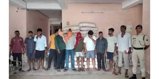 मद्य निषेध विभाग की कार्यवाई तेज, शराब पीने और बेचने के आरोप में 11 गिरफ्तार