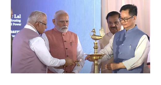 प्रधानमंत्री मोदी ने सांसदों के लिए 184 आधुनिक बहुमंजिला फ्लैटों का किया उद्घाटन