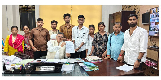 ​छात्रों से दुर्व्यवहार पर गरजी अभाविप: मुंगेर विवि ने बदला परीक्षा केंद्र, आरोपी शिक्षक पर जांच और कार्रवाई तय
