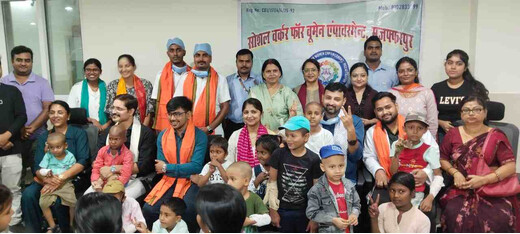 कैंसर पीड़ित बच्चों संग मनाई दीपावली, मुस्कान बिखेर गई सोशल वर्कर फॉर वीमेन एम्पावरमेंट की पहल