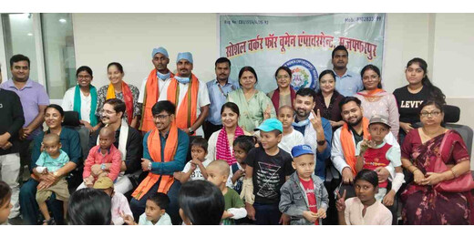 कैंसर पीड़ित बच्चों संग मनाई दीपावली, मुस्कान बिखेर गई सोशल वर्कर फॉर वीमेन एम्पावरमेंट की पहल