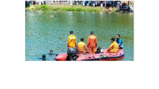 मुजफ्फरपुर: बच्चों से भरी नाव पलटी, 16 बच्चे लापता