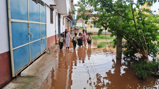जलजमाव से लोग परेशान, समस्या का नहीं हो रहा समाधान