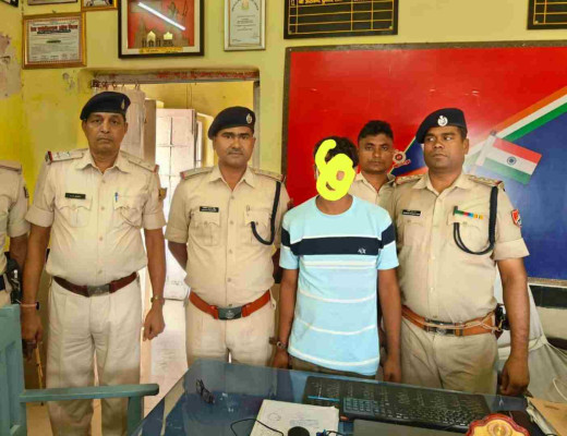 चेन झपटमारी का भगोड़ा अभियुक्त गिरफ्तार