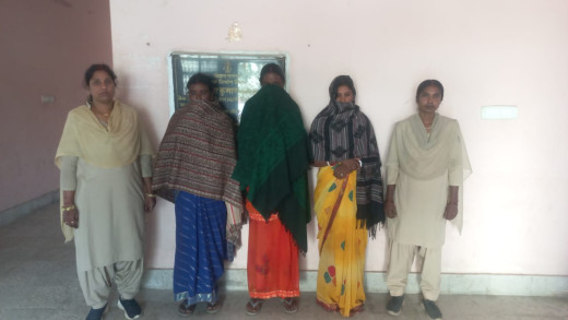 अवैध महुआ चुलाई शराब के साथ तीन तस्कर गिरफतार 