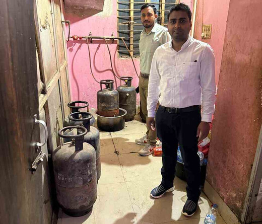 लखीसराय में गैस को लेकर अफवाहों से बचने की अपील, पर्याप्त स्टॉक का दावा