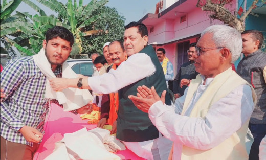 कैट परीक्षा 2024 में सफल शिवांशु राज को महेश्वर सिंह ने किया सम्मानित