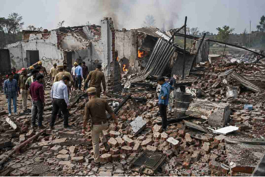 धमाके से दहला सहारनपुर, पटाखा फैक्ट्री मलबे में तब्दील, जांच के आदेश