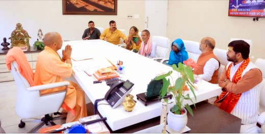 योगी से मिले बहराइच में मारे गए राम गोपाल के परिवार, सीएम ने दिलाया न्याय का भरोसा