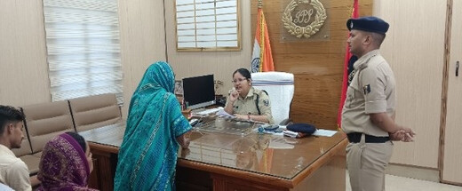 लखीसराय में एसपी की जनसुनवाई, थानाध्यक्षों को त्वरित कार्यवाही के सख्त निर्देश