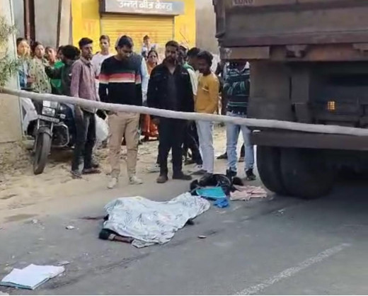 डीपीएस स्कूल के समीप हाइवा की चपेट में आने से मोटरसाइकिल चालक की मौत