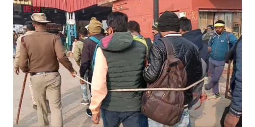 एसी कोच में अनाधिकृत यात्रियों पर आरपीएफ की कार्यवाई