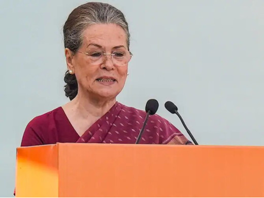  सोनिया गांधी की बिगड़ी तबियत, अस्पताल में भर्ती 