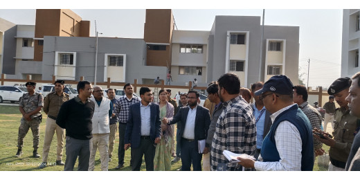 नीतीश की प्रगति यात्रा से पूर्व जिलाधिकारी ने किया निरीक्षण