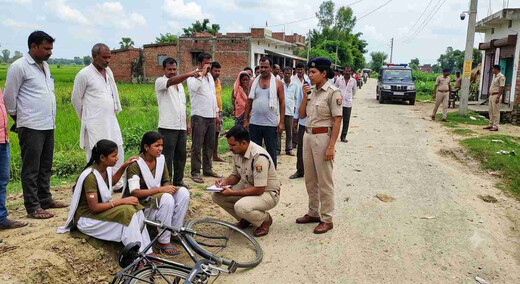 मुजफ्फरपुर में स्कूल जा रही दो छात्राओं पर ब्लेड से हमला, बाइक सवार फरार