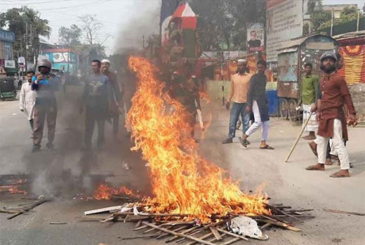 बांग्लादेश : अहमदिया समुदाय पर हमला, दो की मौत, सैकड़ों घायल